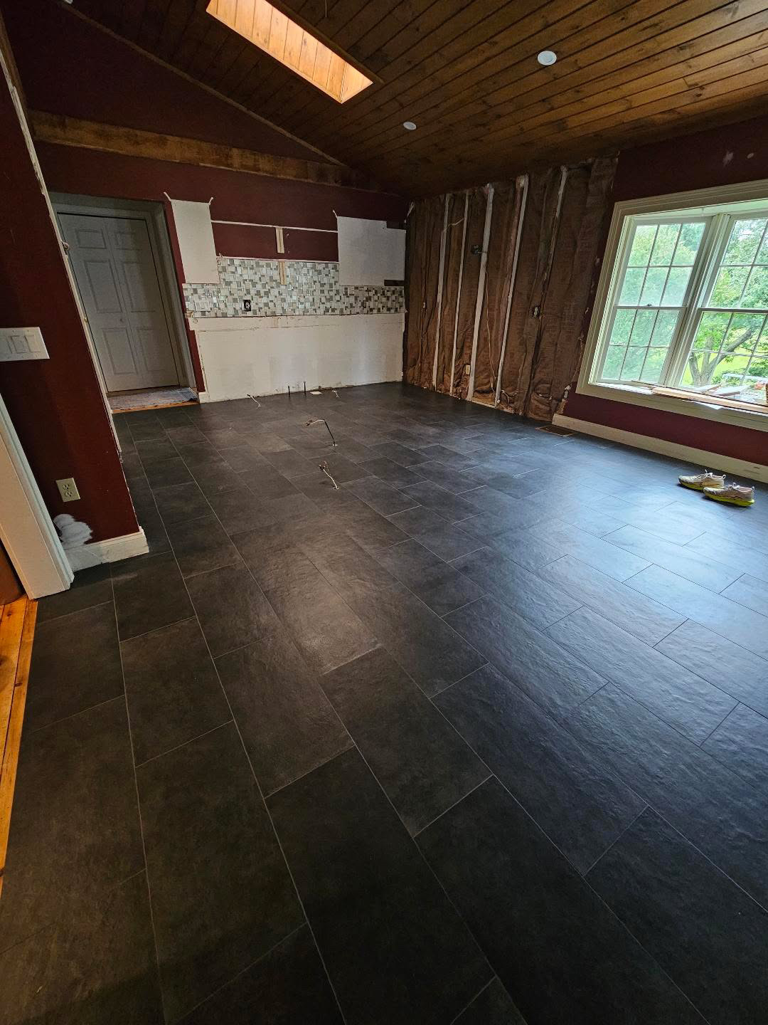 Large format dark tile floor